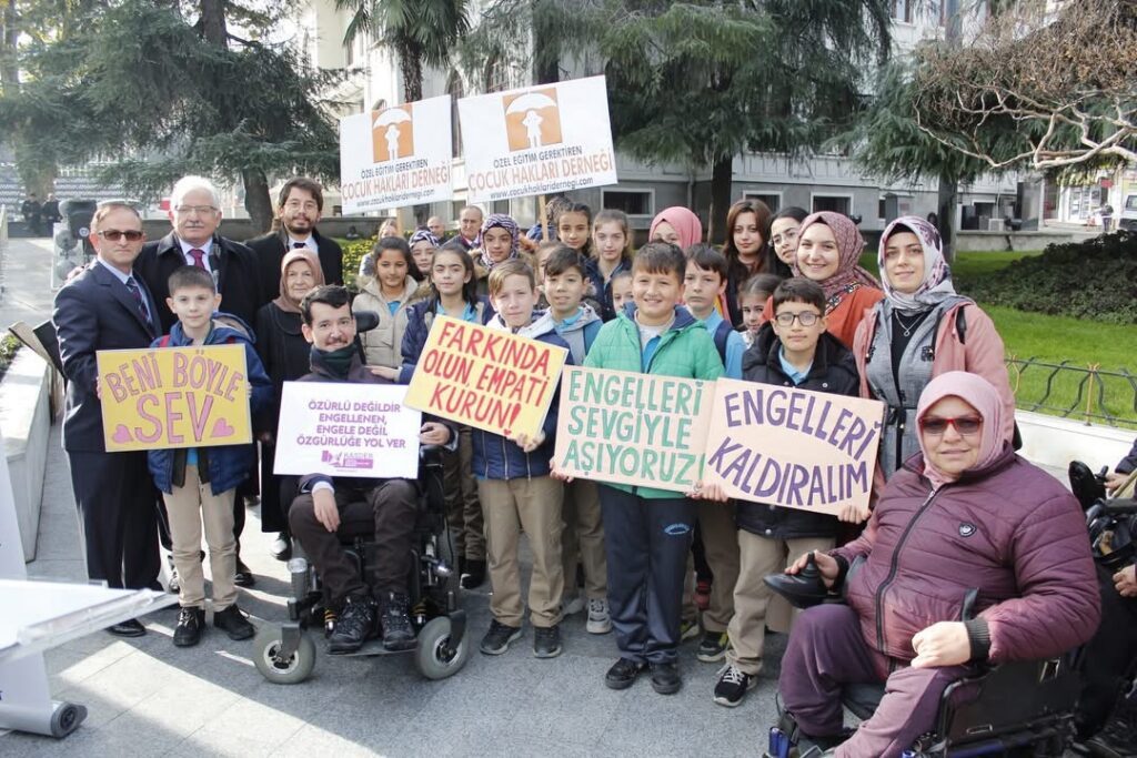 Özel Eğitim Gerektiren Çocuk Hakları Derneği etkinliğinden bir kare
