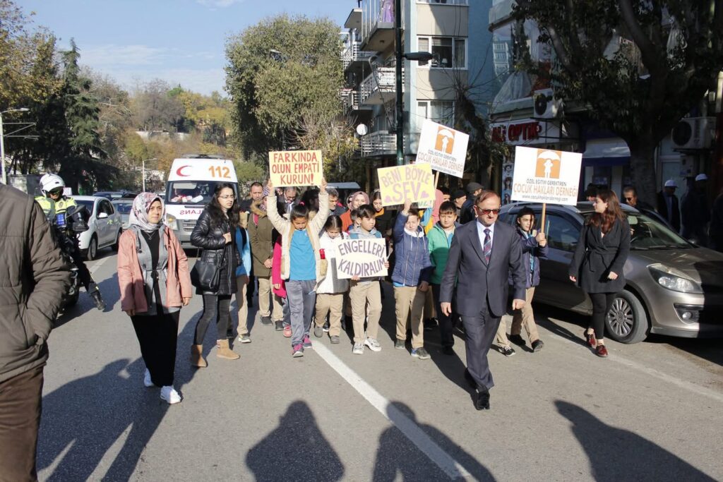 Özel Eğitim Gerektiren Çocuk Hakları Derneği etkinliğinden bir kare