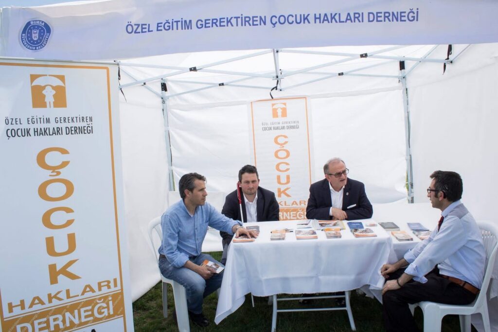 Özel Eğitim Gerektiren Çocuk Hakları Derneği etkinliğinden bir kare